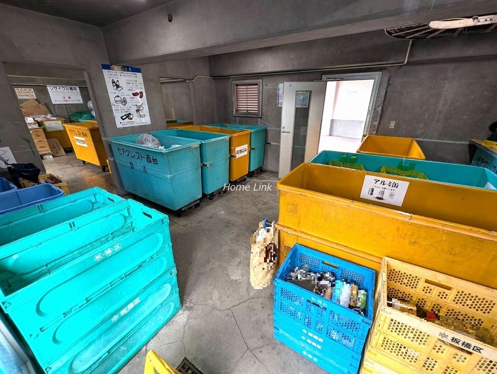 モアクレスト西台　ゴミ置き場